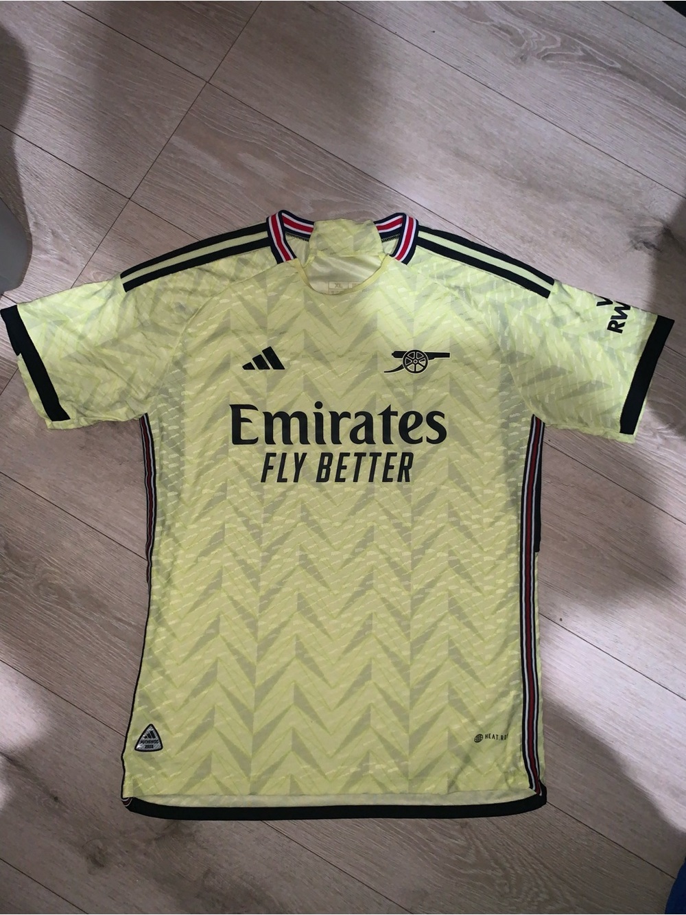 Adidas Arsenal 23/24 Away Authentic Jersey Size: X-Large